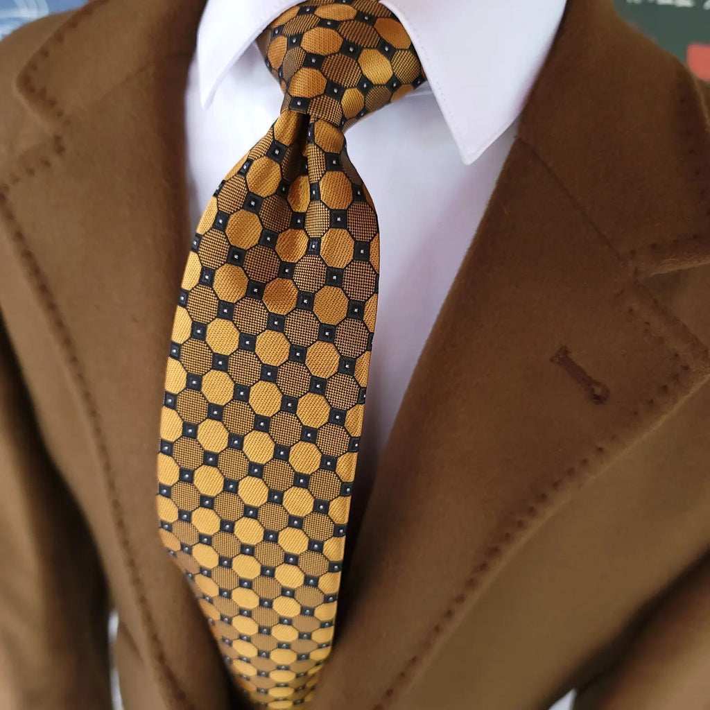 GentCrest Gold Plaid Tie Hanky Cufflinks Set - Image 5