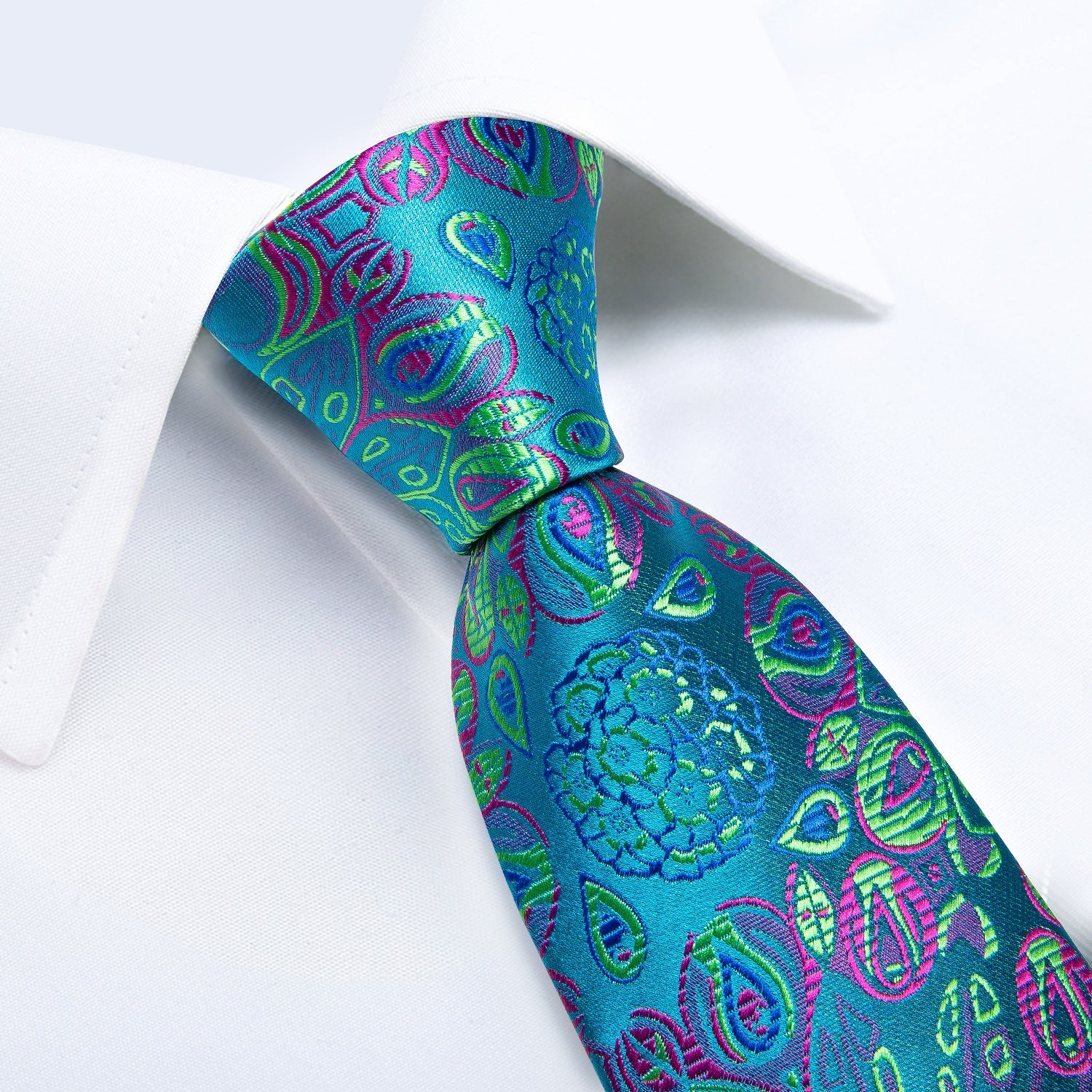 GentCrest Blue Paisley Tie Hanky Cufflinks Set - Image 3