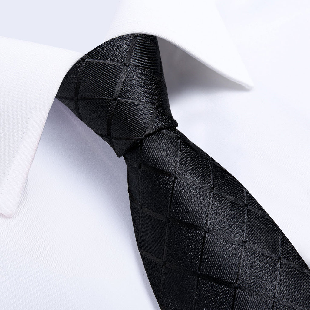 GentCrest Black Plaid Tie Hanky Cufflinks Set - Image 3