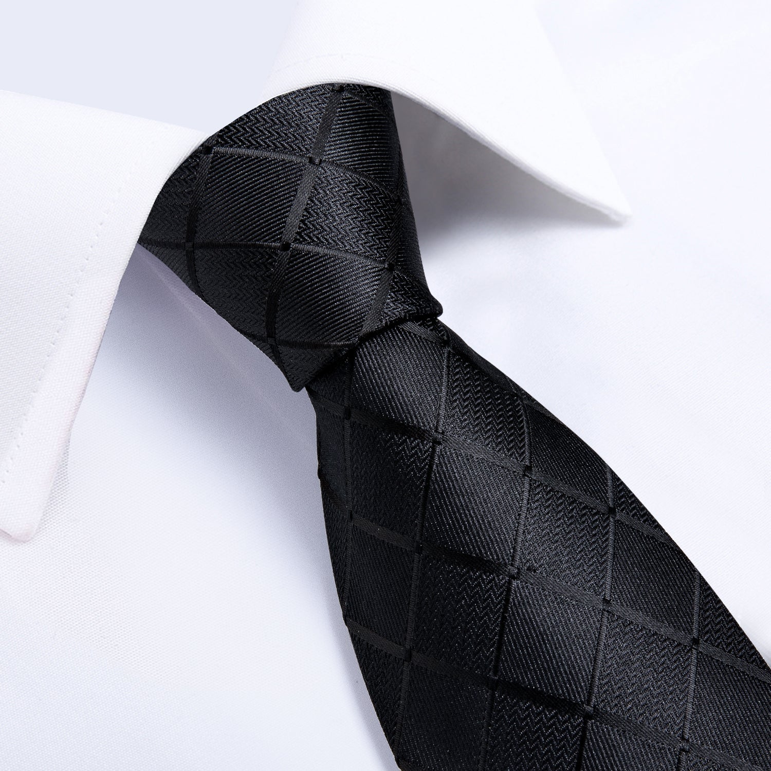 GentCrest Black Plaid Tie Hanky Cufflinks Set - Image 3