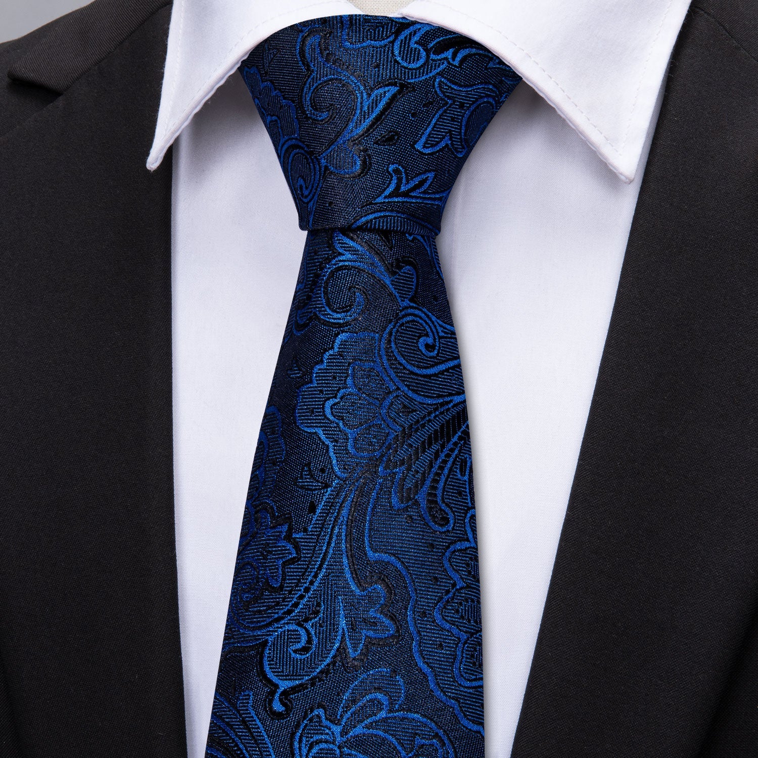 GentCrest Blue Floral Tie Hanky Cufflinks Set - Image 4