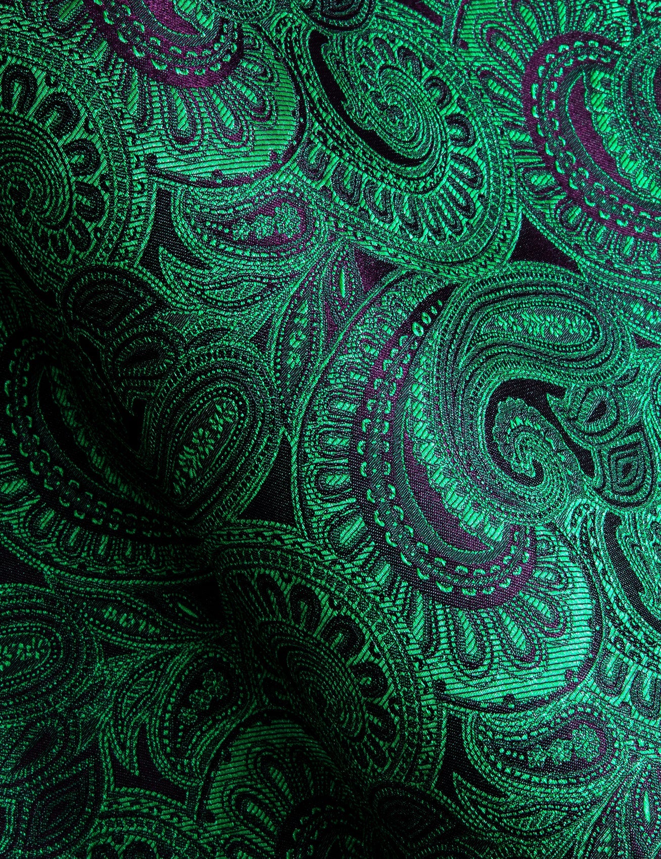GentCrest Green Paisley Shirt - Image 5