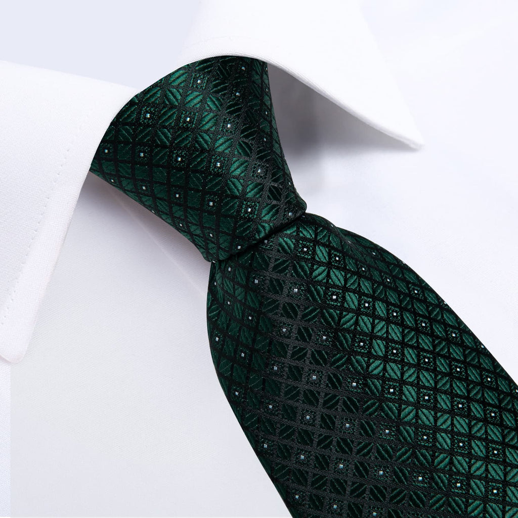 GentCrest Green Plaid Tie Hanky Cufflinks Set - Image 3