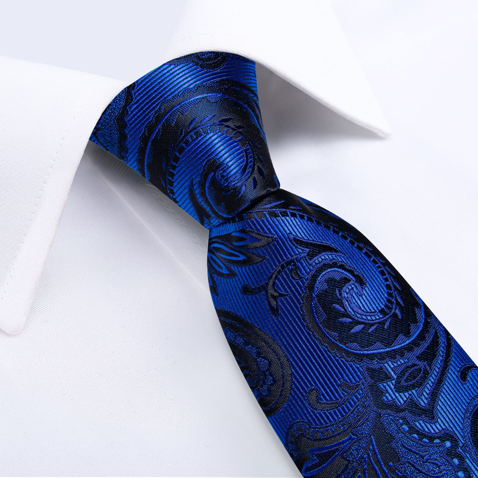GentCrest Blue Paisley Tie Hanky Cufflinks Set - Image 3