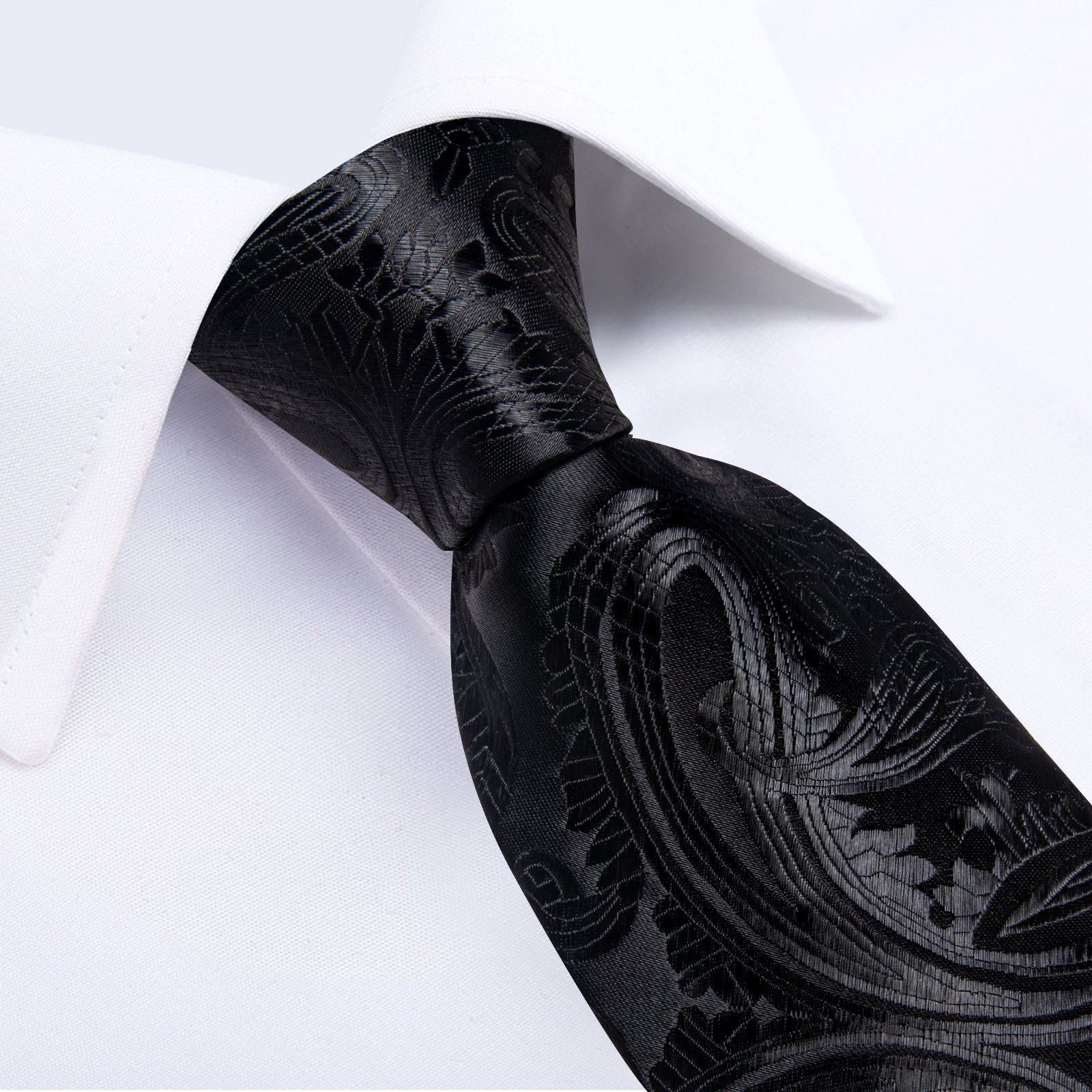 GentCrest Black Paisley Tie Hanky Cufflinks Set - Image 3