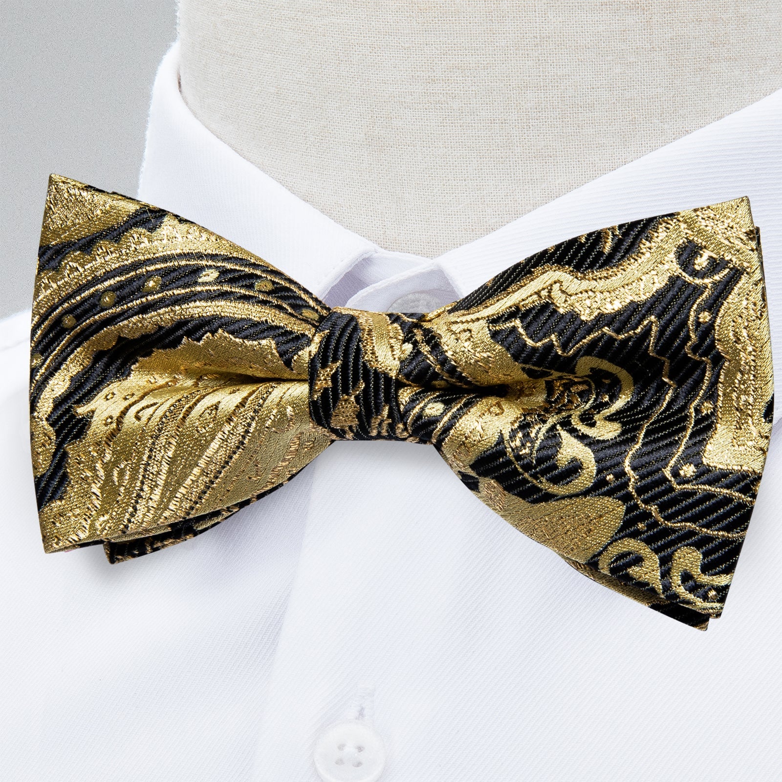 GentCrest Black Paisley Bowtie Set - Image 3