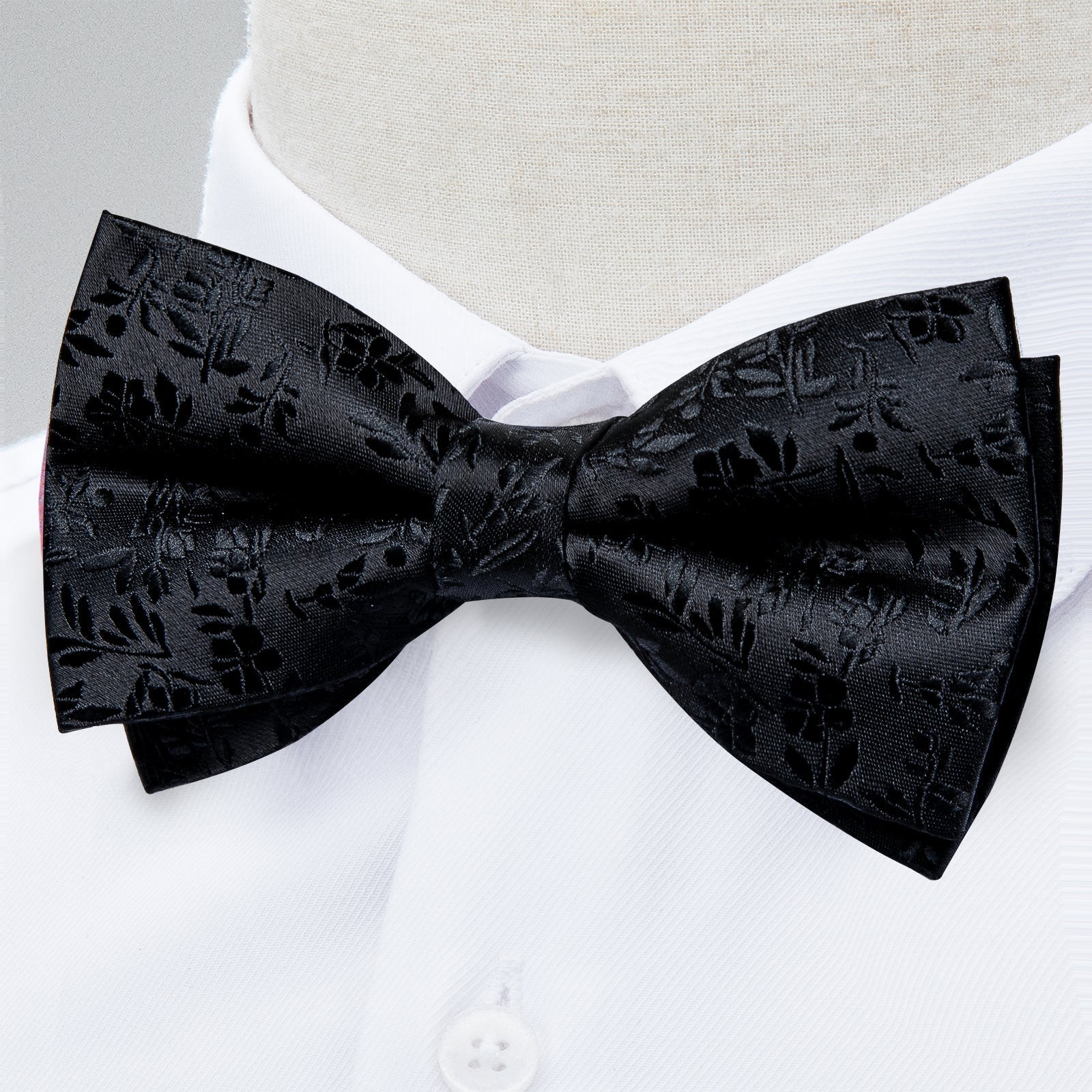 GentCrest Black Floral Bowtie Set - Image 2