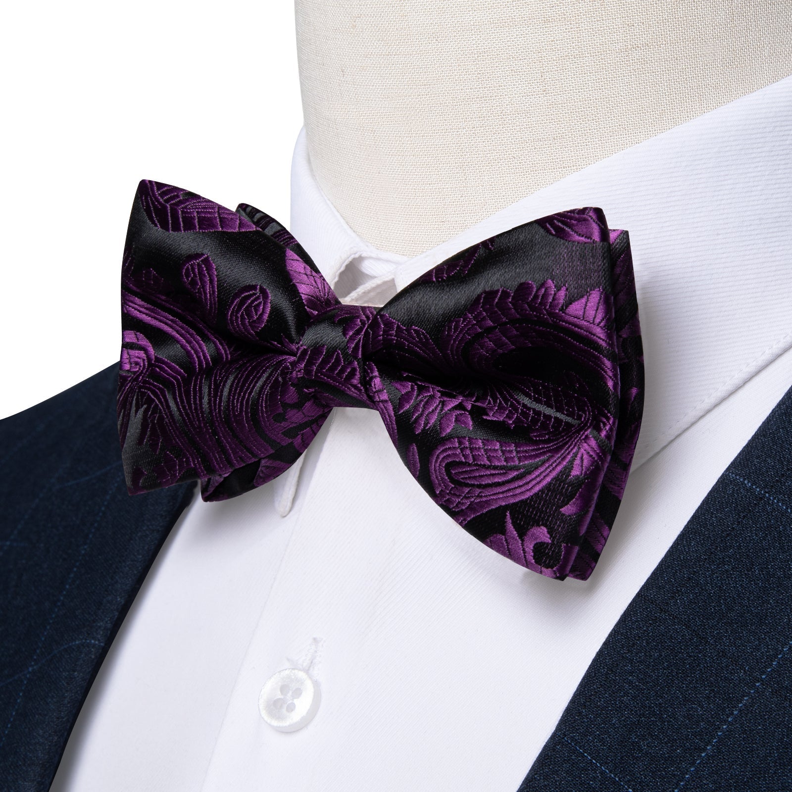 GentCrest Black Paisley Bowtie Set - Image 3
