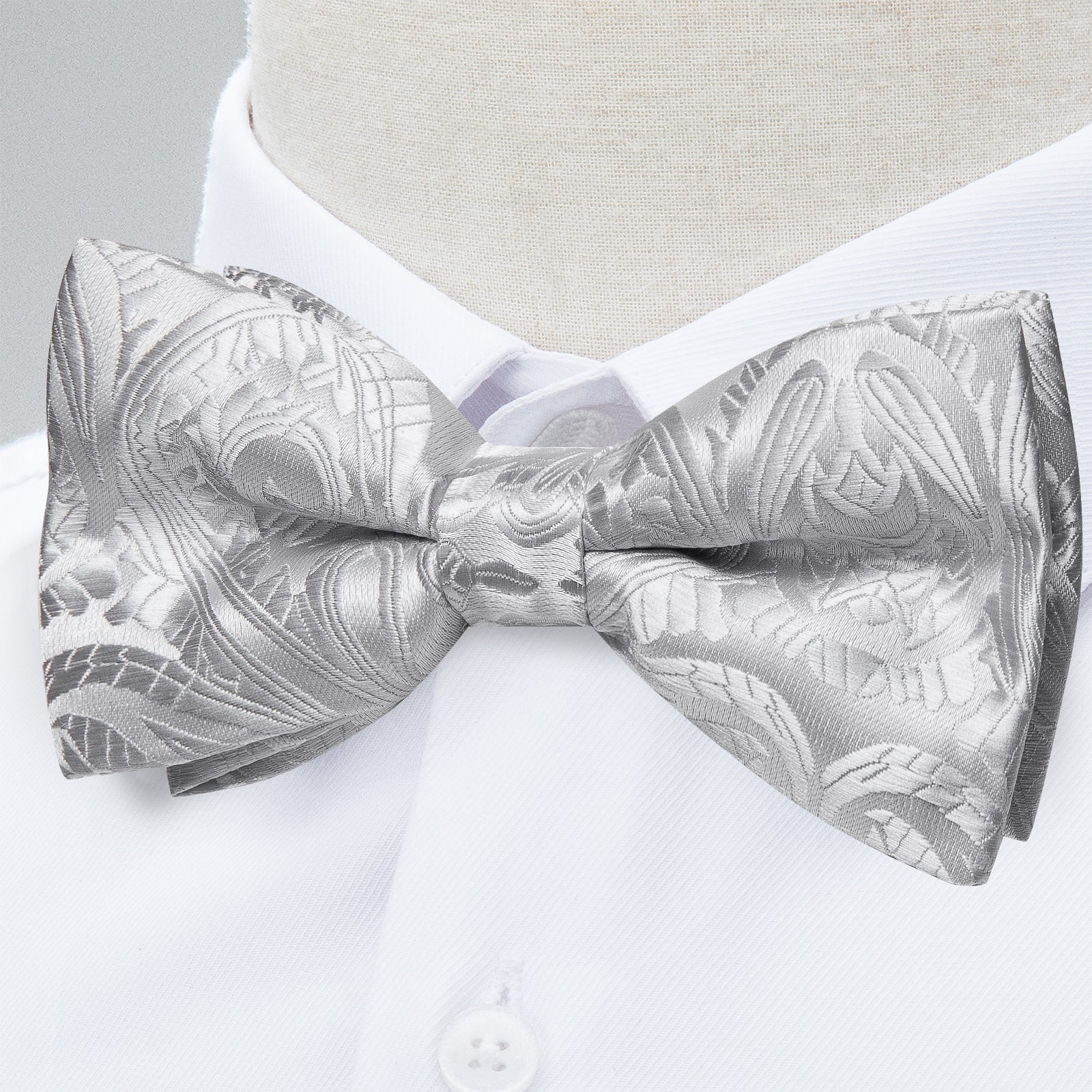 GentCrest Grey Paisley Bowtie Set - Image 2
