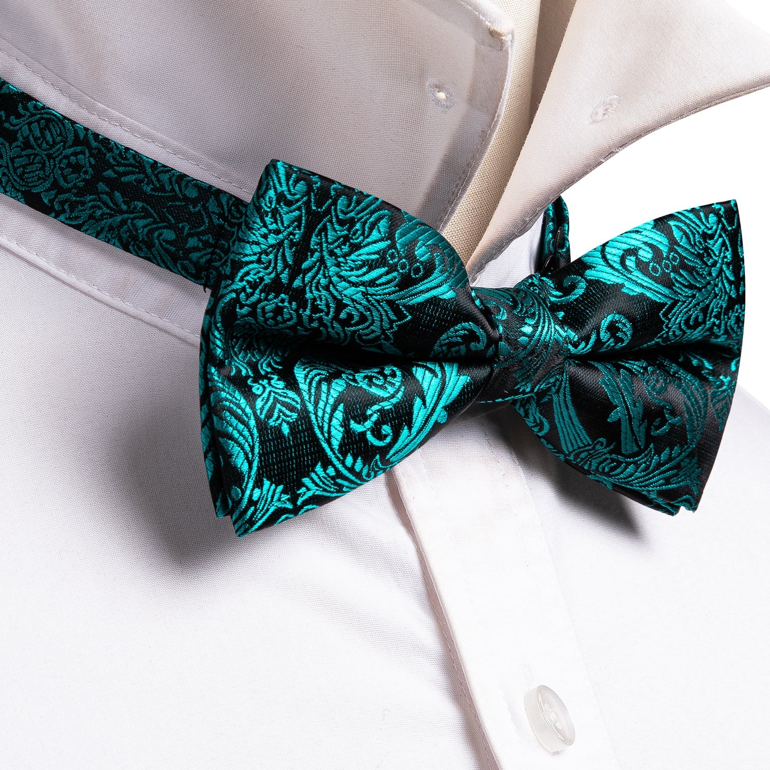 GentCrest Blue Paisley Bowtie Set - Image 3