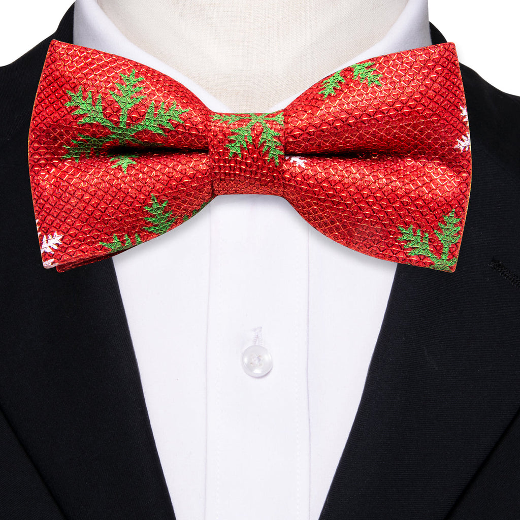Bright Red Green Snowflake Silk Christmas Bow Tie Set - GentCrest