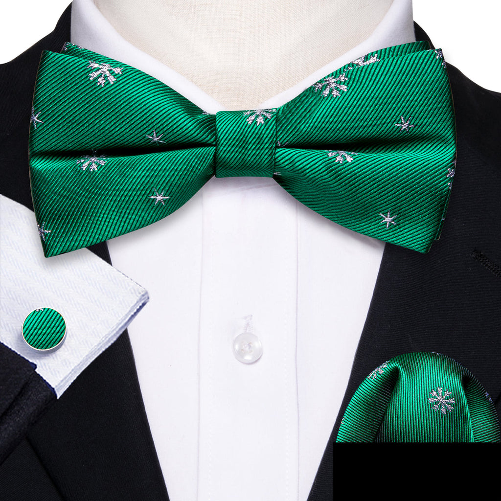 Green White Snowflake Silk Christmas Bow Tie Set - GentCrest