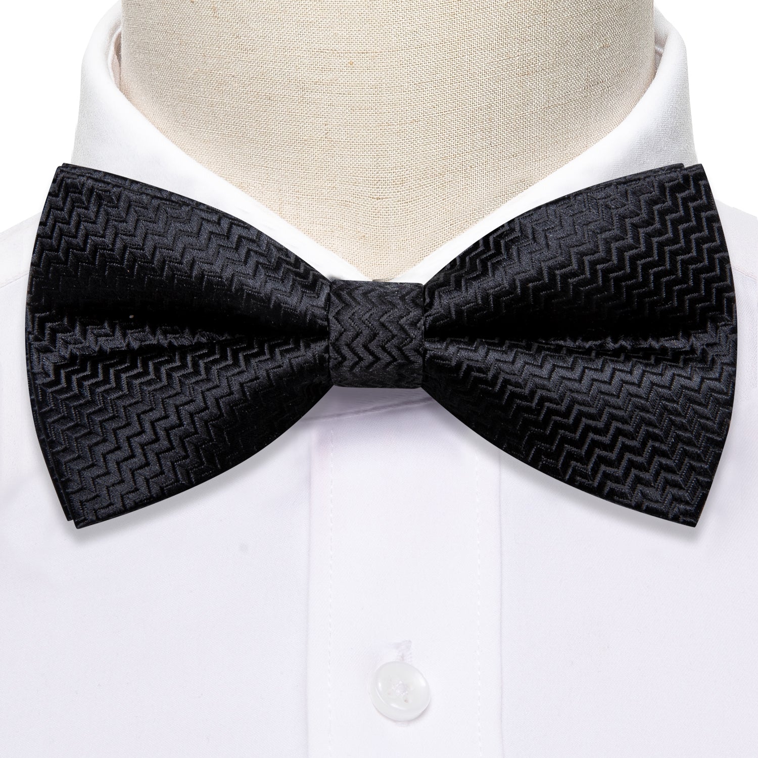 GentCrest Black Textured Bowtie Set - Image 3