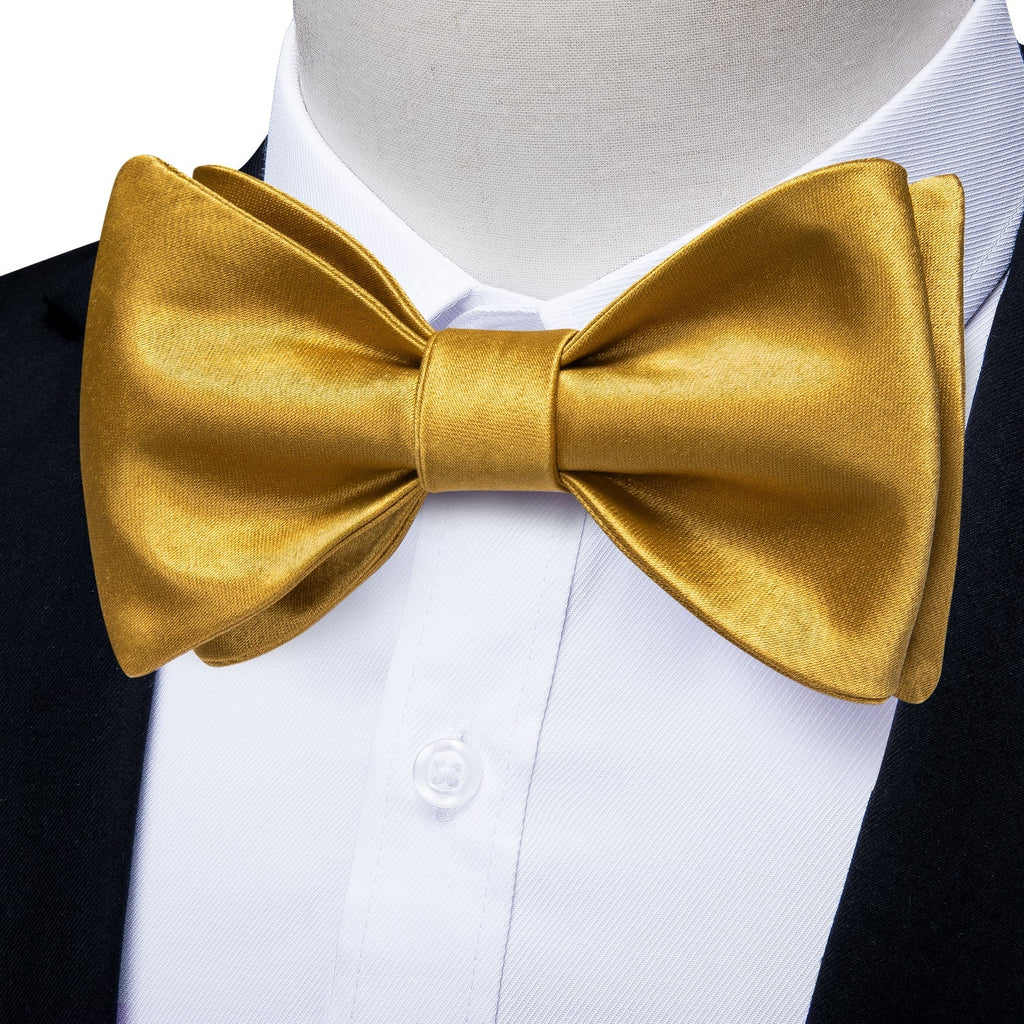 Solid Gold Bow Tie Set - GentCrest