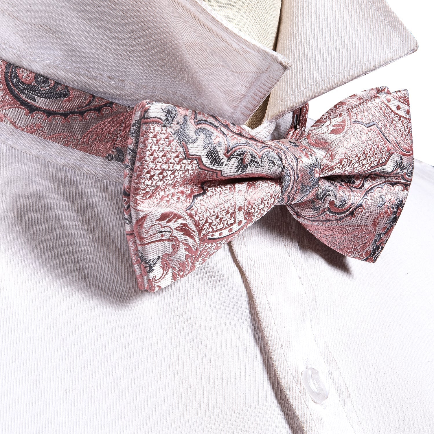 GentCrest Gold Paisley Bowtie Set - Image 2