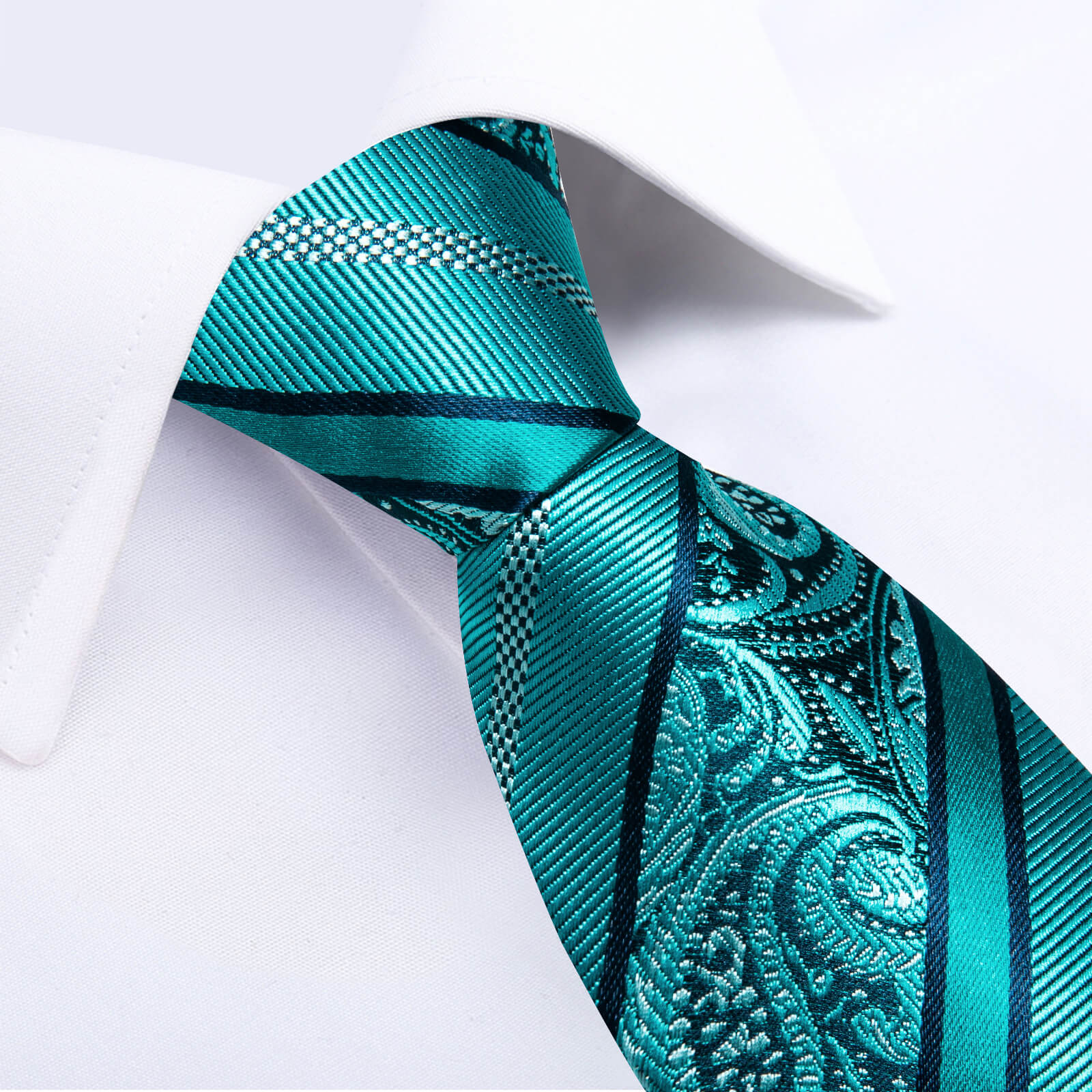 GentCrest Blue Paisley Tie Hanky Cufflinks Set - Image 2