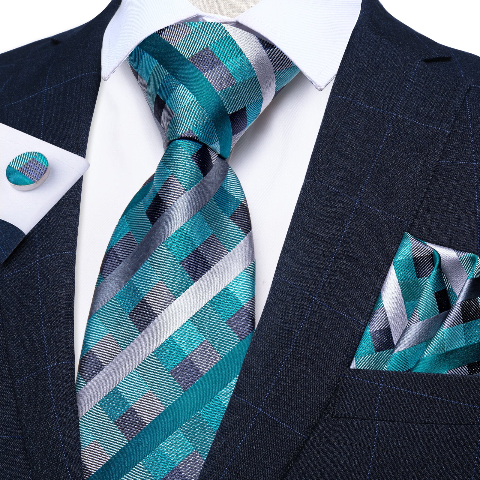 GentCrest Classic Plaid Tie Hanky Cufflinks Set - Image 1