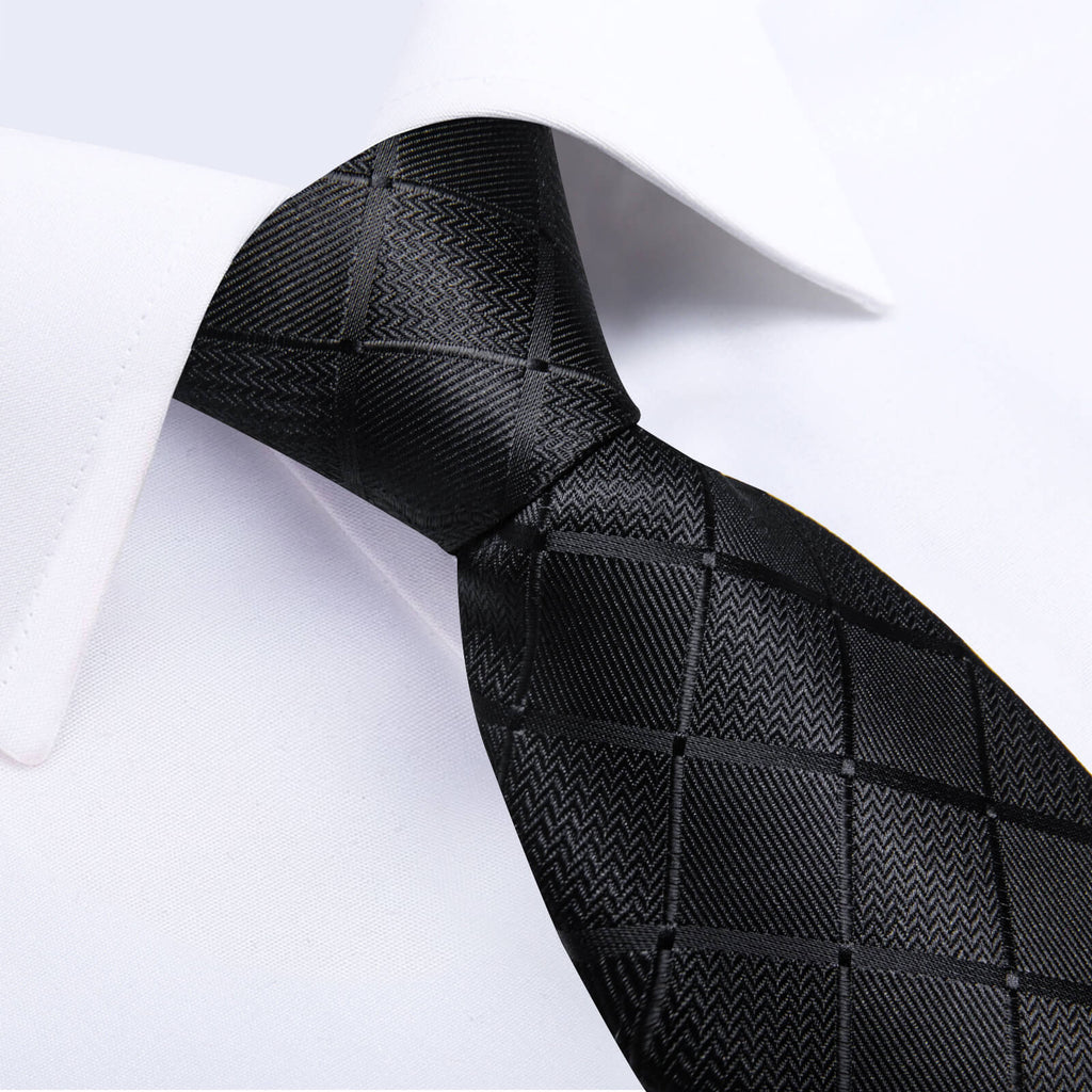 GentCrest Black Plaid Tie Hanky Cufflinks Set - Image 2