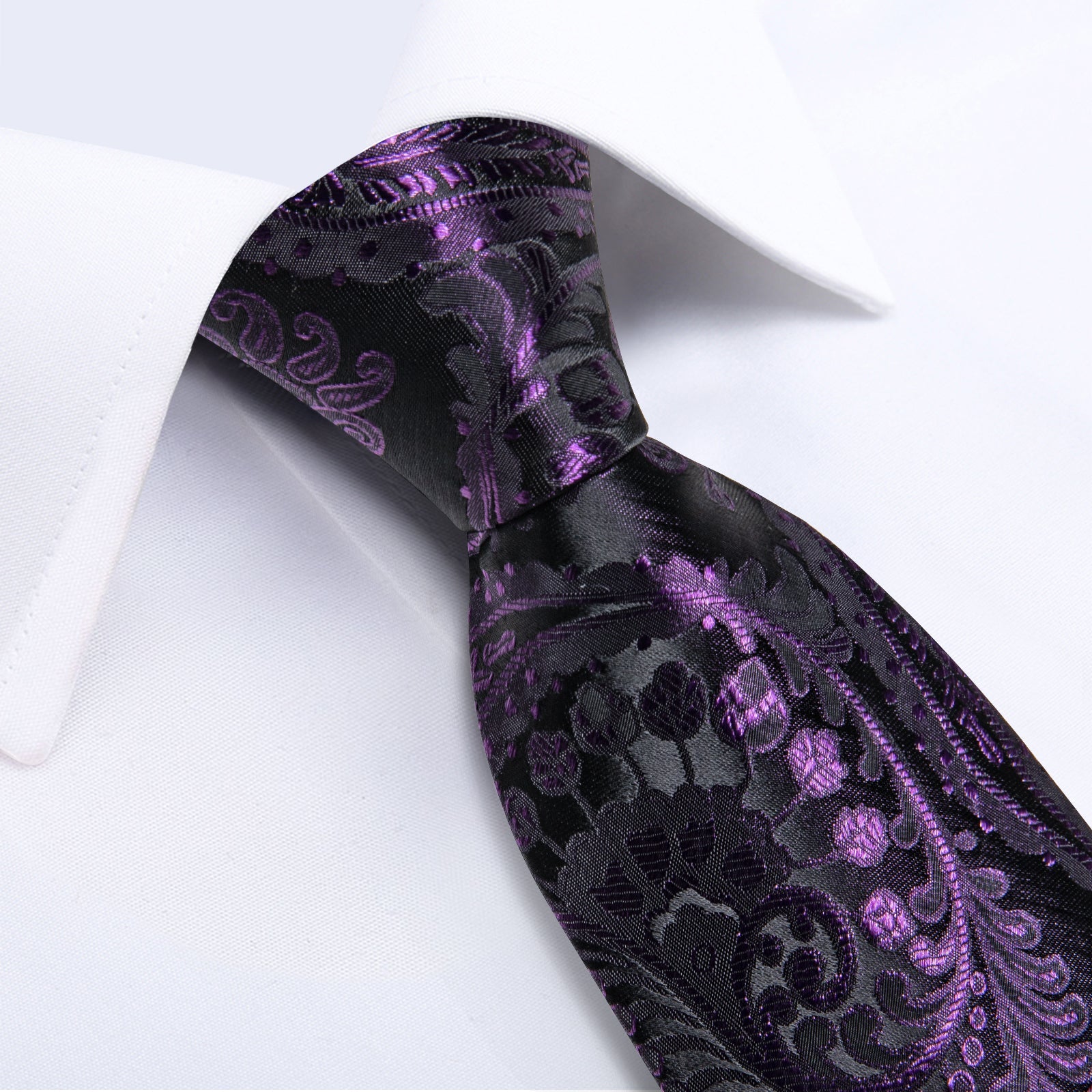 GentCrest Purple Paisley Tie Hanky Cufflinks Set - Image 4