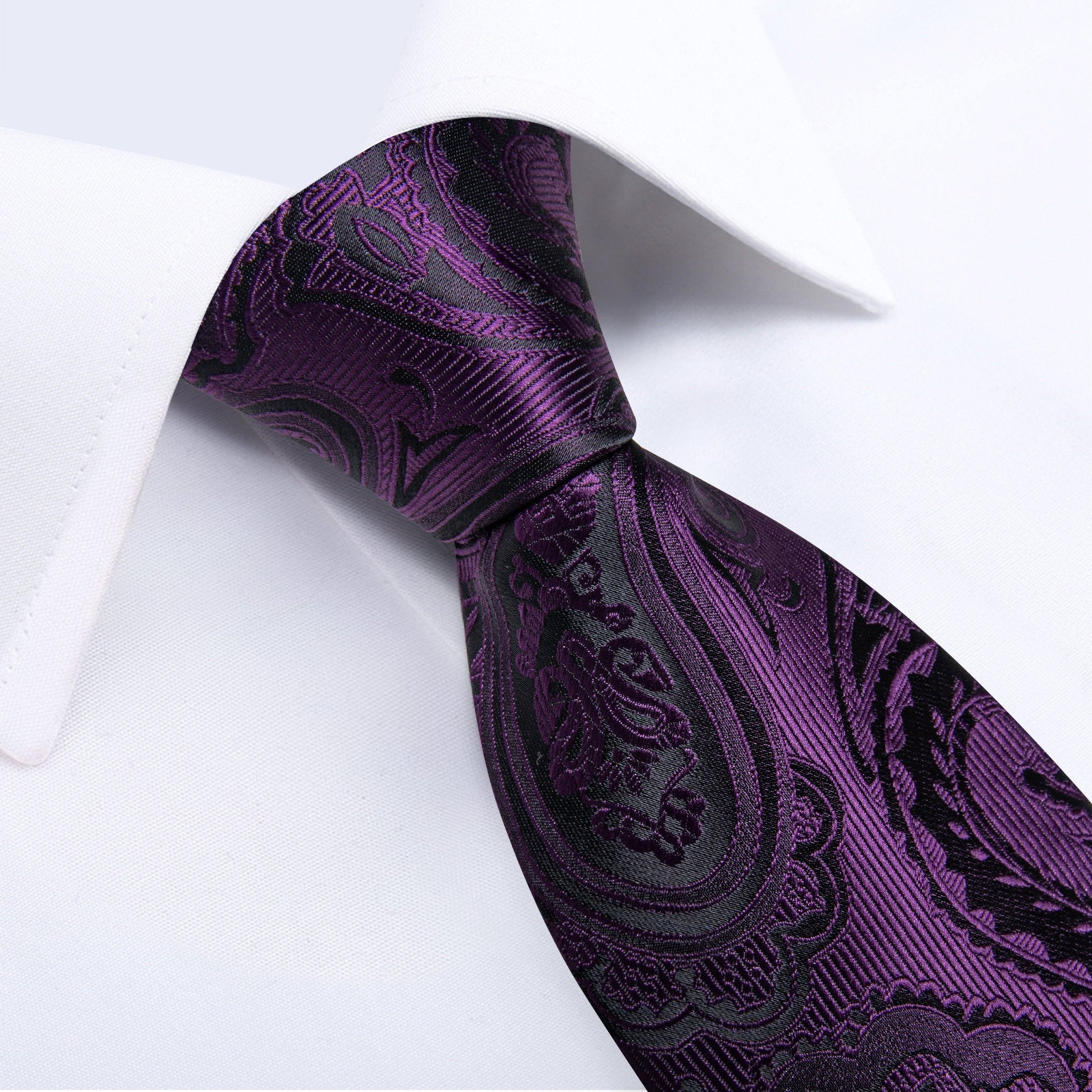 GentCrest Purple Paisley Tie Hanky Cufflinks Set - Image 3