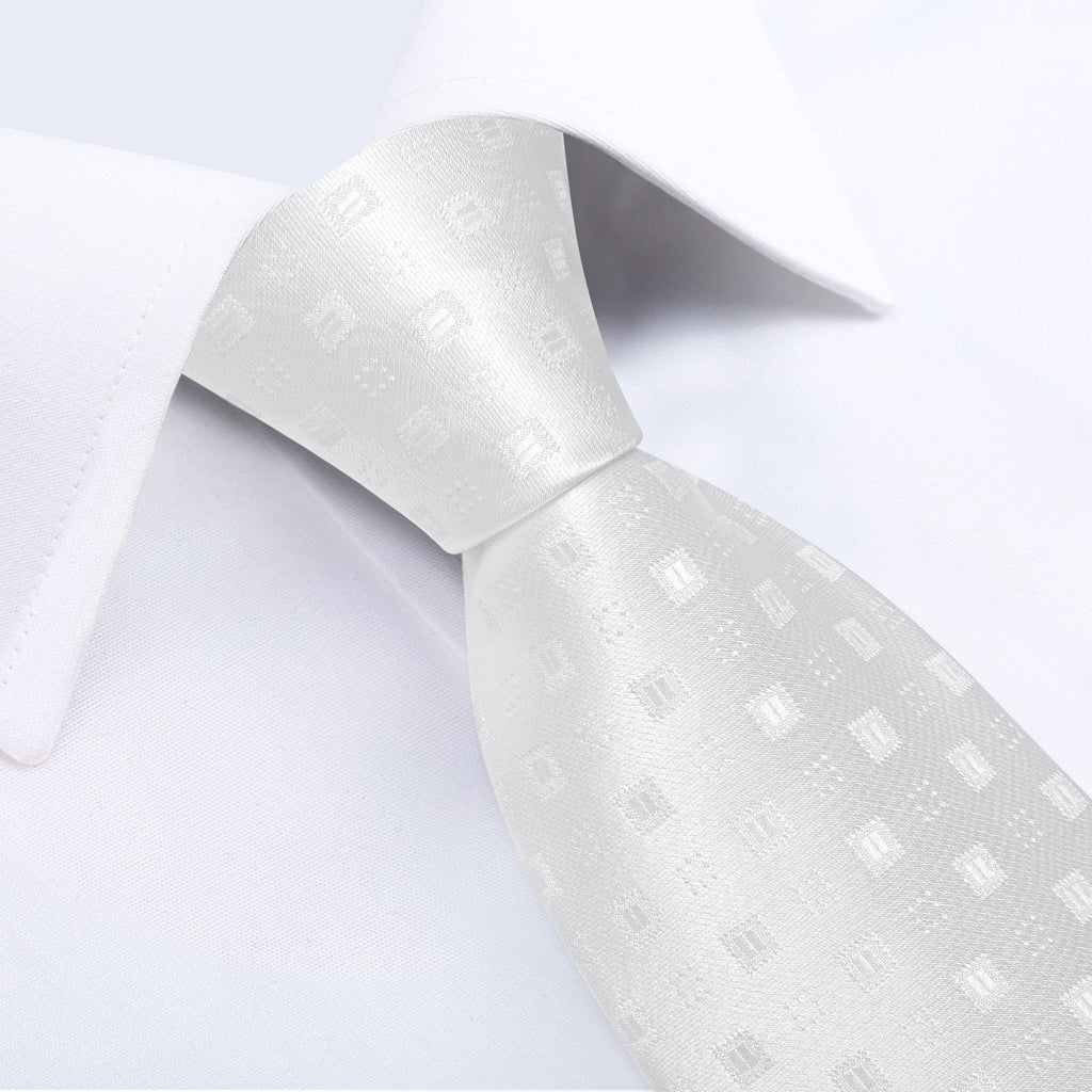 GentCrest White Novelty Tie Hanky Cufflinks Set - Image 3