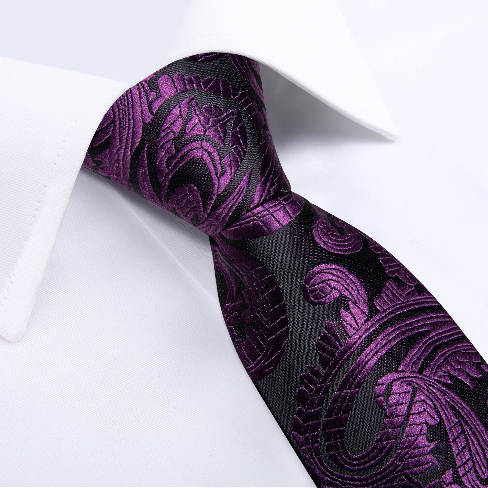 GentCrest Black Paisley Tie Hanky Cufflinks Set - Image 4