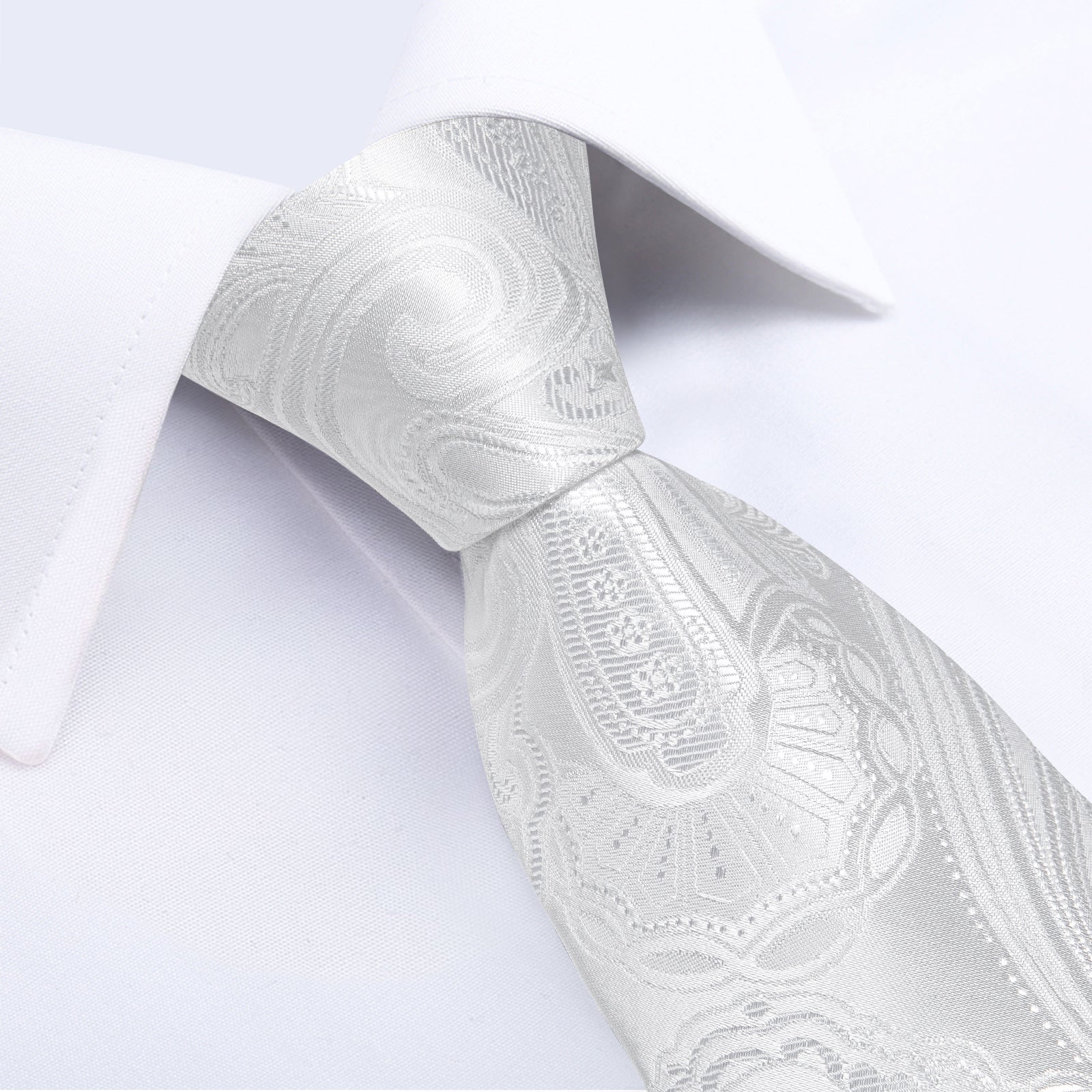 GentCrest White Paisley Tie Hanky Cufflinks Set - Image 4