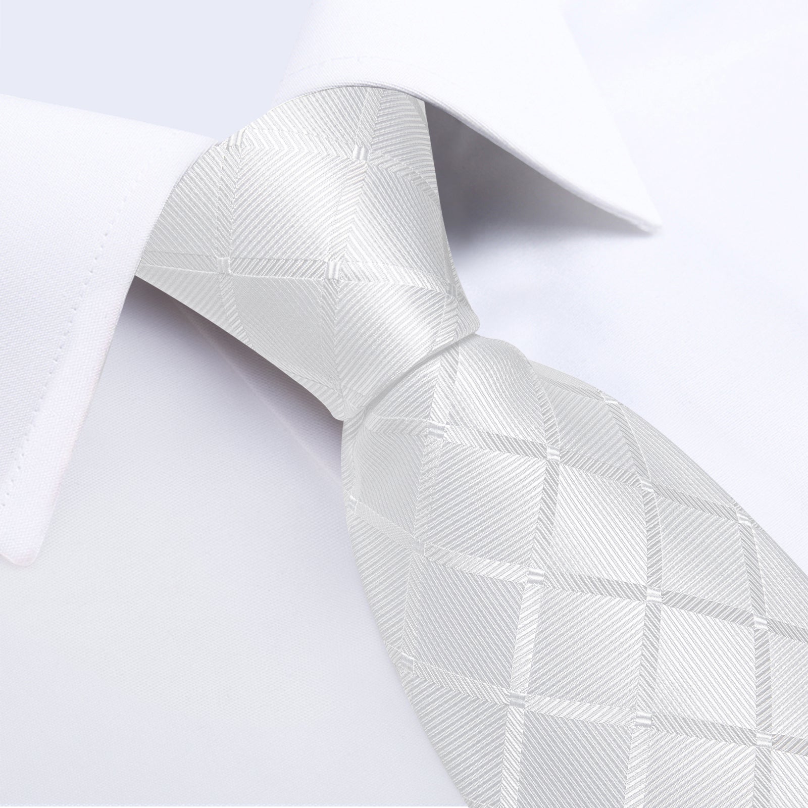 GentCrest White Plaid Tie Hanky Cufflinks Set - Image 4